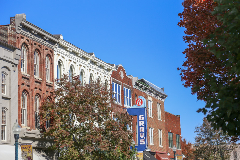Eating, Shopping + Civil War History